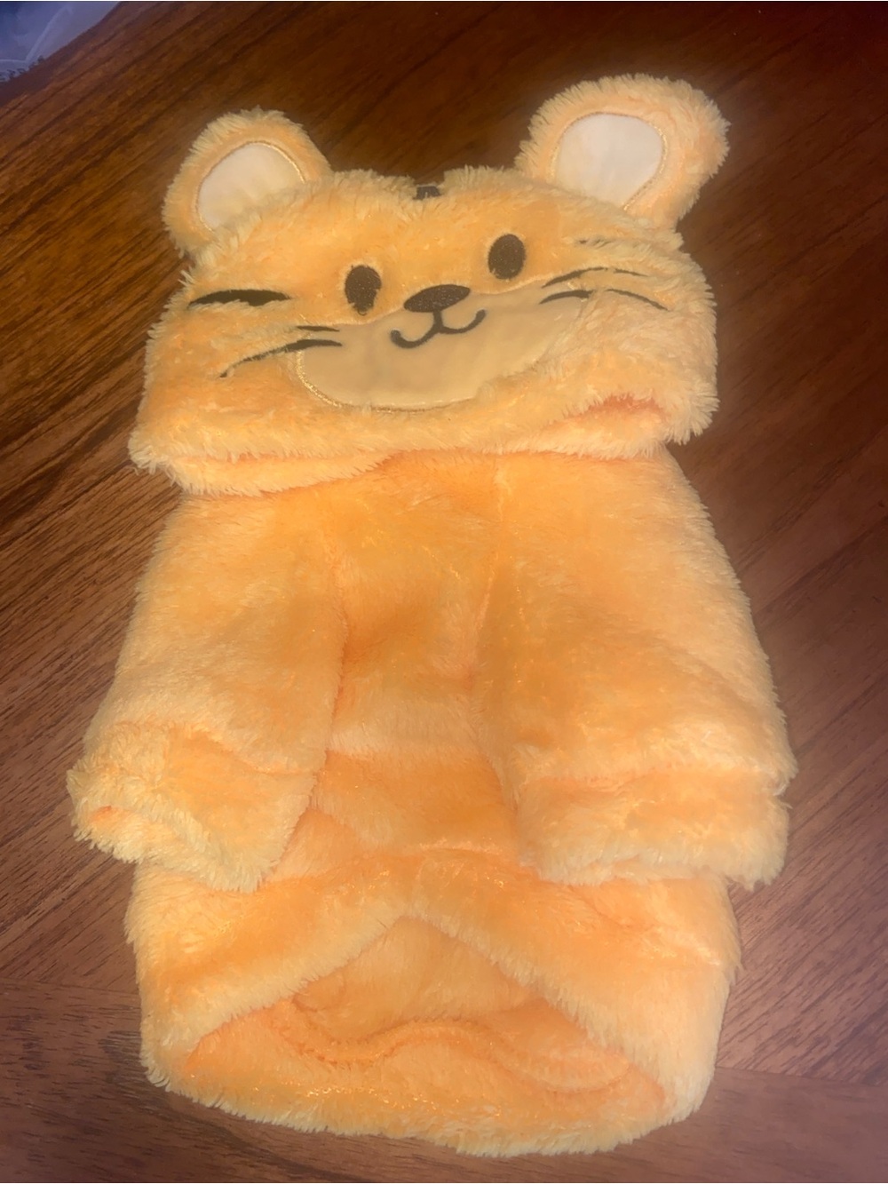 Plush Yellow Cat Hoodie with Built-In D-Ring - Picture 4 of 4